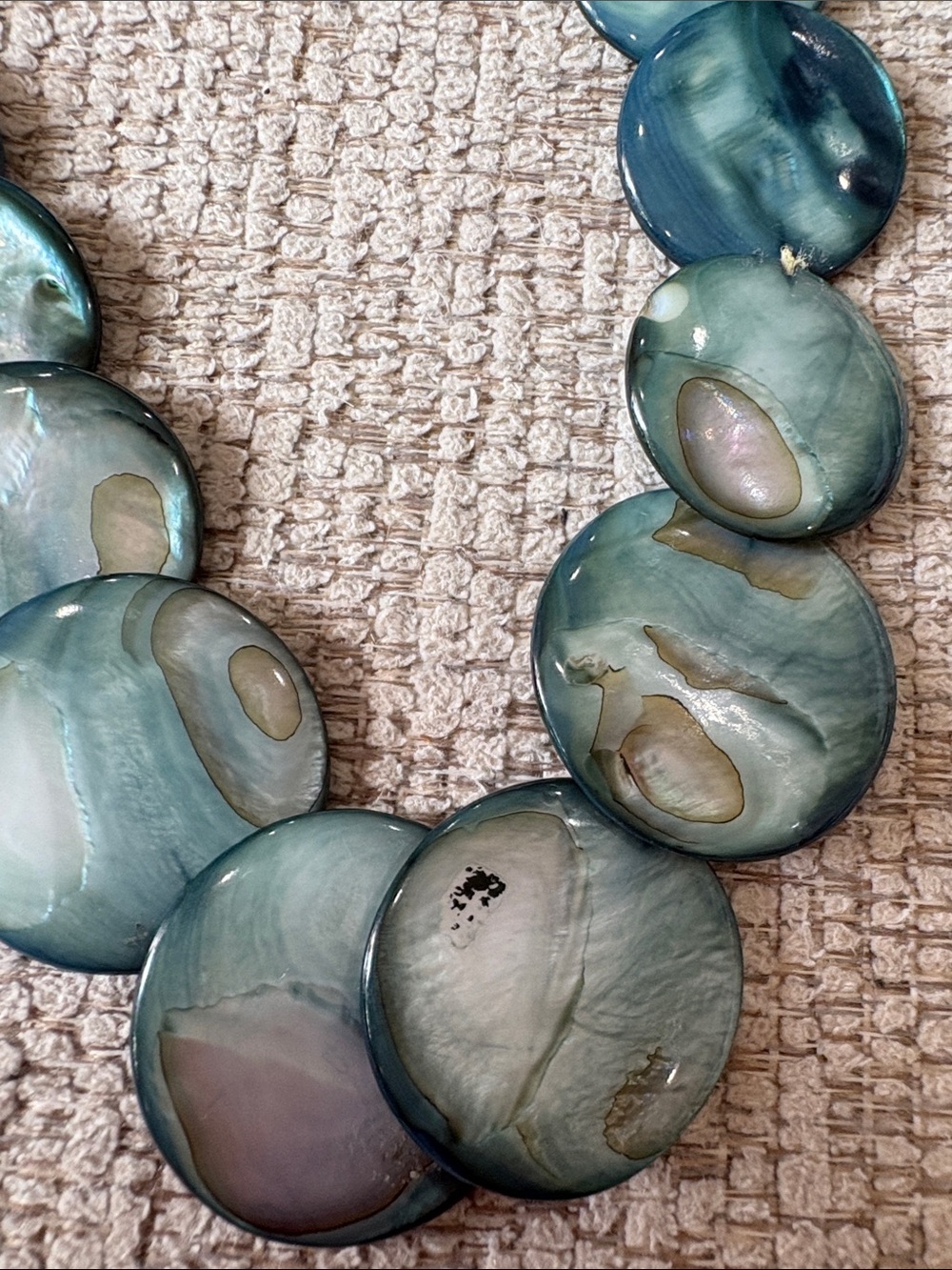 Teal (mother of pearl dyed) Shell Disk Statement Necklace - Brand Unbranded - Picture 4 of 4